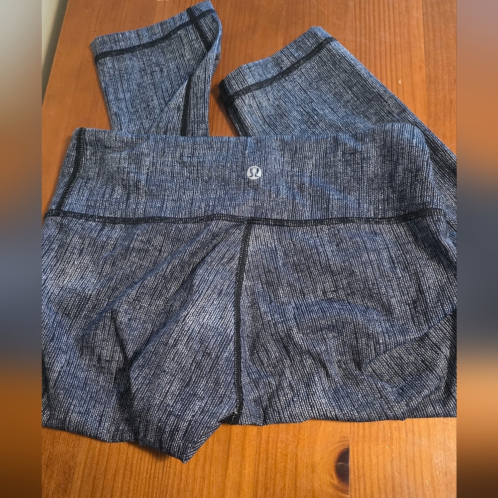Lululemon Wunder Under Crop Black Dune Size 6